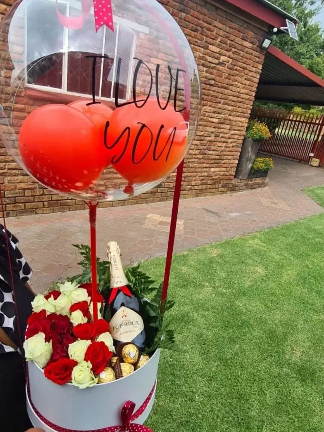 Roses, Bubbly & Balloon Boxes by LaFlora Blooms